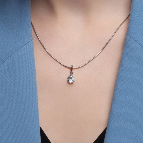 Подвеска из серебра 925 пробы с топазами и фианитами