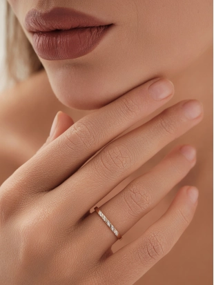 Обручальное кольцо из золота 585 пробы с бриллиантами