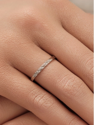 Обручальное кольцо из белого золота 585 пробы с бриллиантами