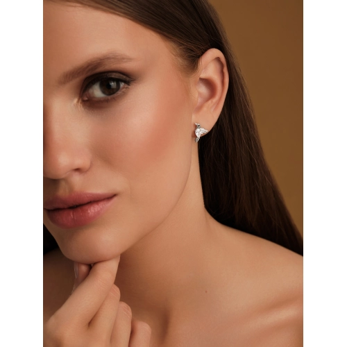 Серьги пусеты из серебра 925 пробы с фианитами