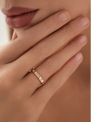 Обручальное кольцо из золота 585 пробы с бриллиантами