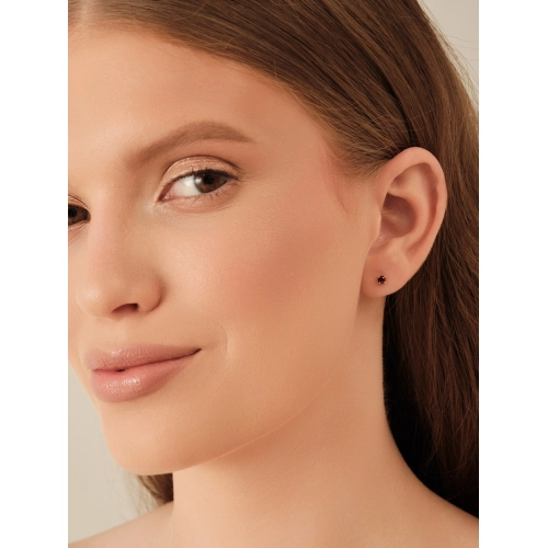 Серьги пусеты из золота 585 пробы с гранатом