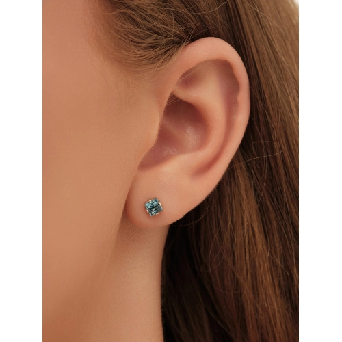 Серьги пусеты из серебра 925 пробы с топазами