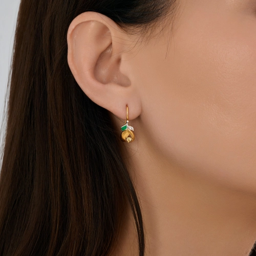 Серьги петельки из серебра 925 пробы с позолотой, эмалью и фианитами