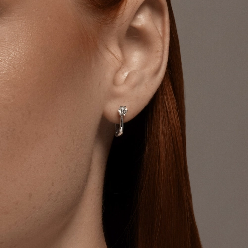 Серьги из белого золота 585 пробы с выращенными бриллиантами и рубином