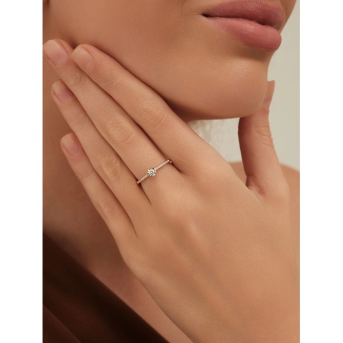 Кольцо из золота 585 пробы с бриллиантами