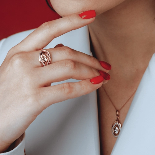 Кольцо из золота 585 пробы с бриллиантами