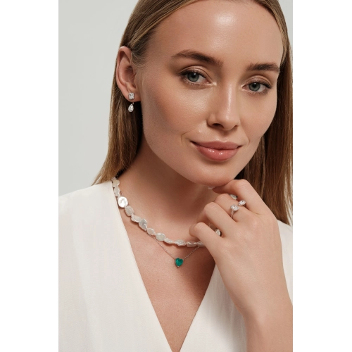 Кольцо из серебра 925 пробы с фианитами