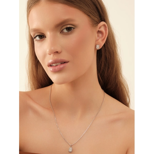 Серьги пусеты из серебра 925 пробы с фианитами