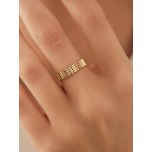 Обручальное кольцо из желтого золота 585 пробы