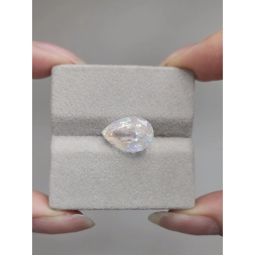 Лунный камень груша бесцветный