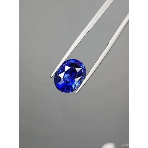 Сапфир овал 8.01*6.6*5.06 2/3