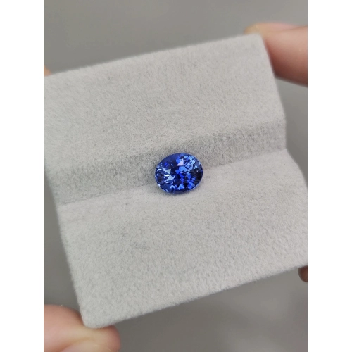 Сапфир овал 8.01*6.6*5.06 2/3