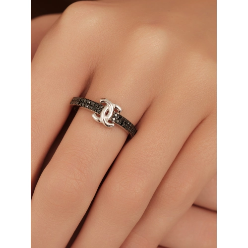 Кольцо из белого золота 585 пробы с черными бриллиантами