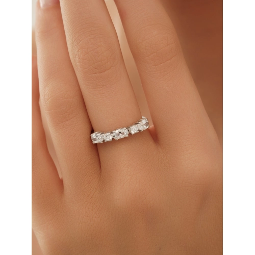 Кольцо из серебра 925 пробы с фианитами