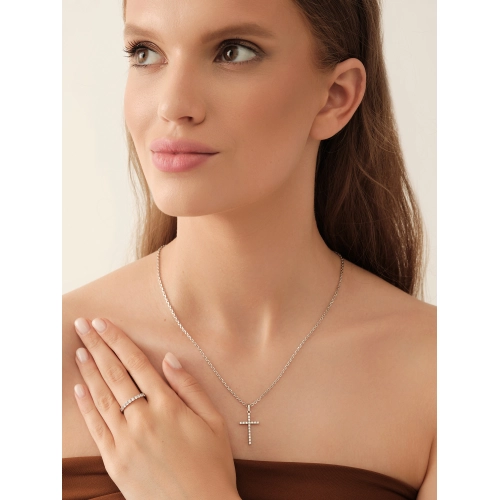 Кольцо из серебра 925 пробы с фианитами