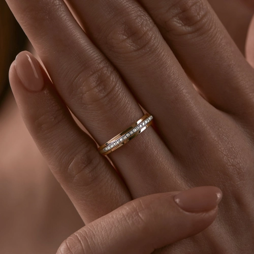 Кольцо из золота 585 пробы с бриллиантами