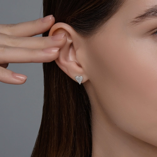 Серьги пусеты из белого золота 585 пробы с бриллиантами