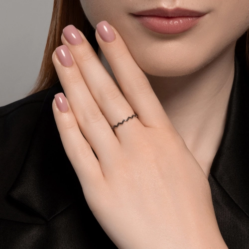 Кольцо из белого золота 585 пробы с черными бриллиантами