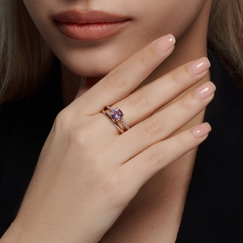 Кольцо из золота 585 пробы с аметистом и фианитами