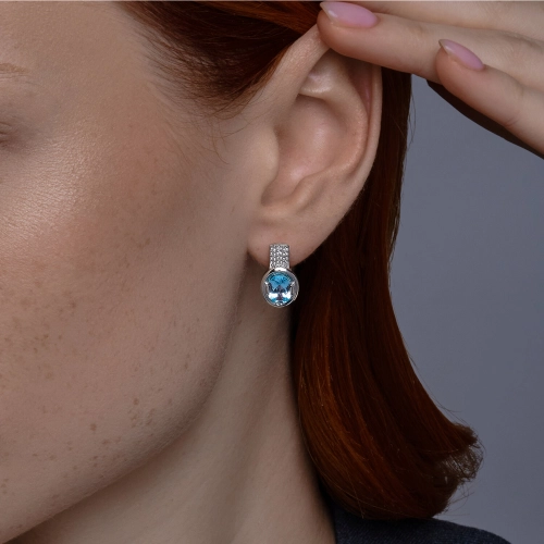 Серьги из белого золота 585 пробы с топазами и фианитами