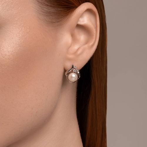 Серьги из серебра 925 пробы с жемчугом и фианитами