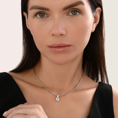 Подвеска из серебра 925 пробы с топазами и фианитами