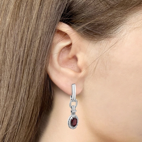 Серьги из серебра 925 пробы с гранатами и фианитами