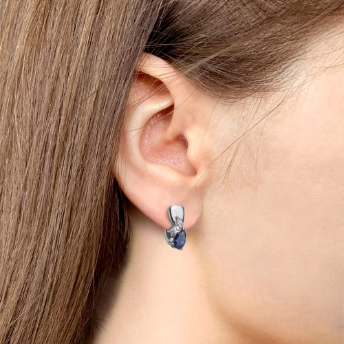 Серьги из серебра 925 пробы с искусвтвенным сапфиром и фианитами