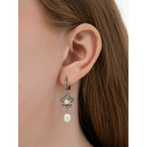 Серьги из серебра 925 пробы с синтетическим жемчугом и фианитами