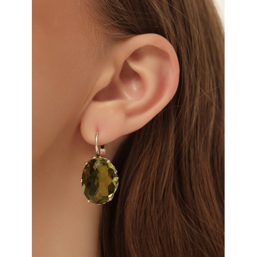 Серьги из серебра 925 пробы с искусственым кварцем цвета хризолит