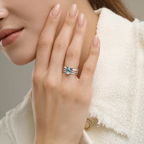 Кольцо из серебра 925 пробы с топазом