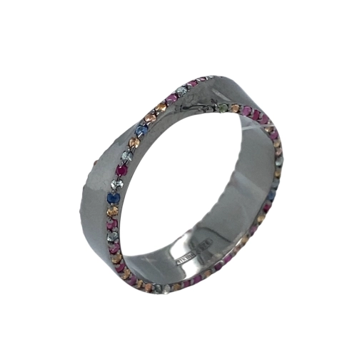 Кольцо из серебра 925 пробы с сапфирами