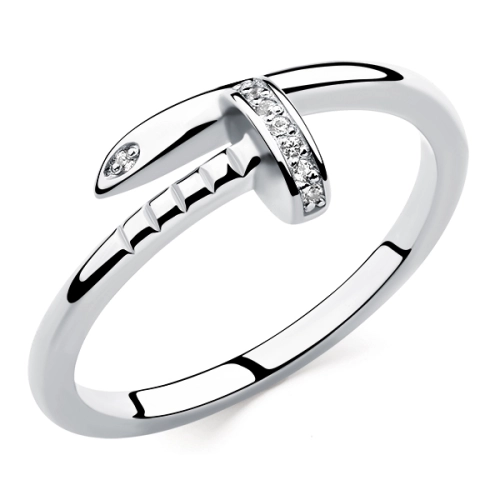 Кольцо из серебра 925 пробы с фианитами