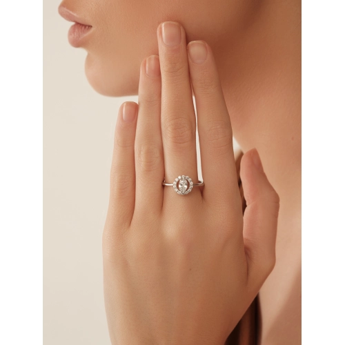 Кольцо из серебра 925 пробы с цирконами