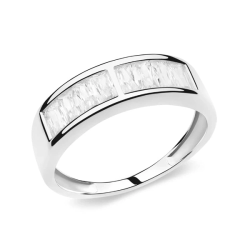 Кольцо из серебра 925 пробы с фианитами