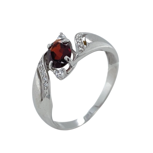 Кольцо из серебра 925 пробы с гранатом и фианитами