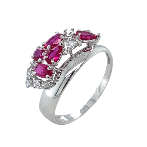 Кольцо из серебра 925 пробы с искусственным рубинами и фианитами