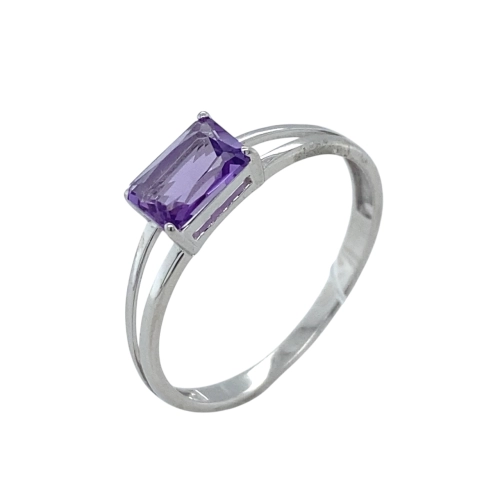 Кольцо из серебра 925 пробы с аметистом