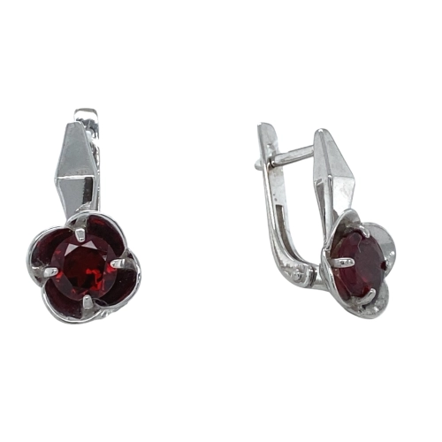 Серьги из серебра 925 пробы с гранатами