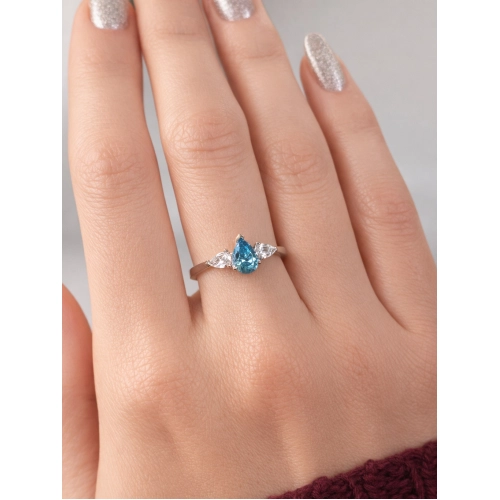 Кольцо из белого золота 585 пробы с цветными фианитами