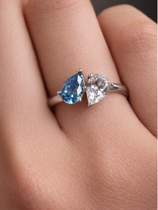 Кольцо из белого золота 585 пробы с цветными фианитами