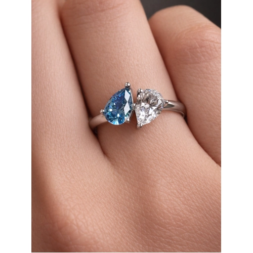 Кольцо из белого золота 585 пробы с цветными фианитами