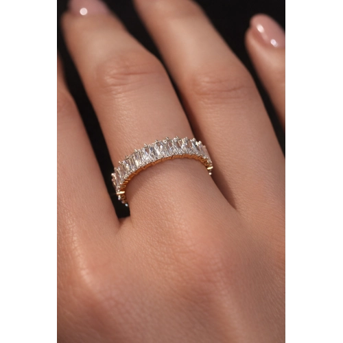 Кольцо из золота 585 пробы с фианитами