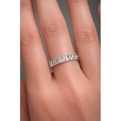 Кольцо из золота 585 пробы с фианитами