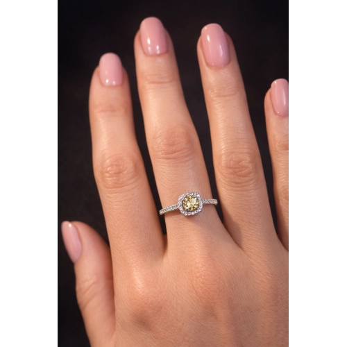 Кольцо из белого золота 585 пробы с цветными фианитами