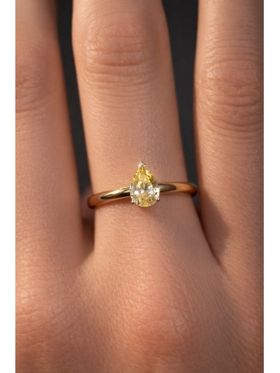 Кольцо из желтого золота 585 пробы с цветными фианитами