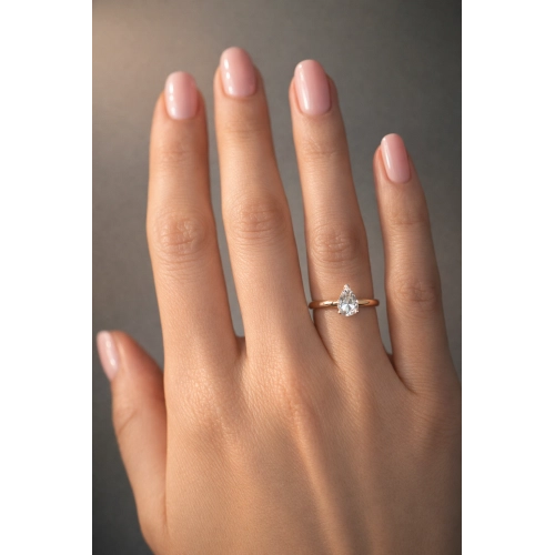 Кольцо из золота 585 пробы с фианитами