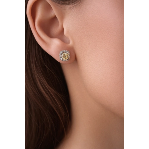 Серьги пусеты из белого золота 585 пробы с цветными фианитами