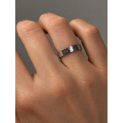 Обручальное кольцо из белого золота 585 пробы